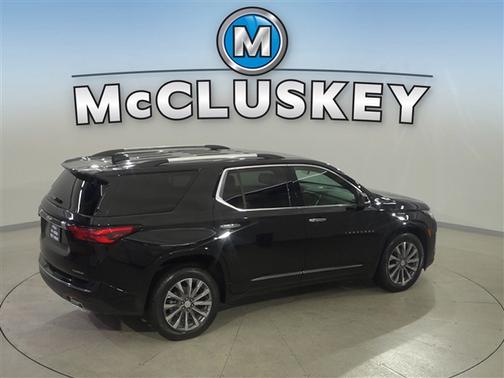 Mosaic Black Metallic 2023 Chevrolet Traverse Premier