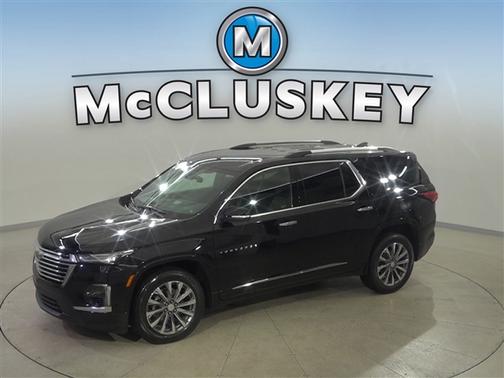 Mosaic Black Metallic 2023 Chevrolet Traverse Premier