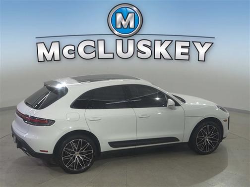 2023 Porsche Macan T
