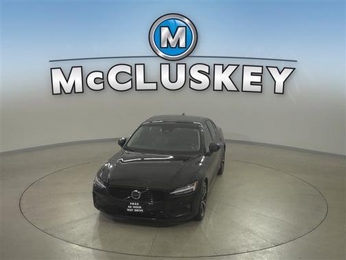 2024 Volvo S60 B5 Plus Dark Theme