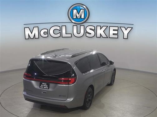 2021 Chrysler Pacifica Hybrid Touring L