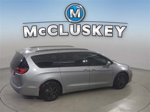 2021 Chrysler Pacifica Hybrid Touring L