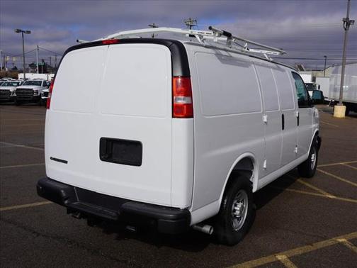 2025 Chevrolet Express 2500 RWD 2500 Regular Wheelbase WT