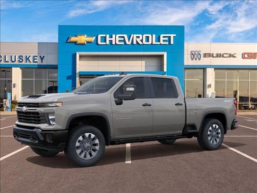 White Sands 2026 Chevrolet Silverado 2500 Custom