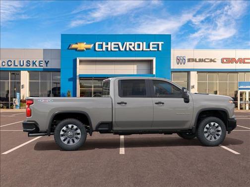 White Sands 2026 Chevrolet Silverado 2500 Custom