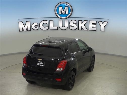 Mosaic Black Metallic 2022 Chevrolet Trax LS