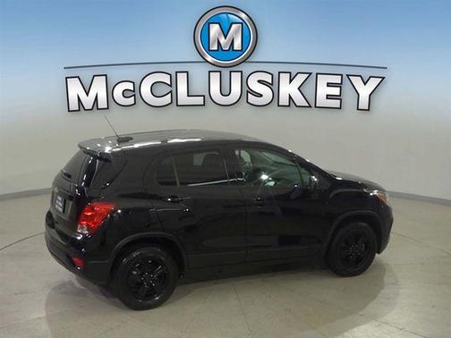Mosaic Black Metallic 2022 Chevrolet Trax LS