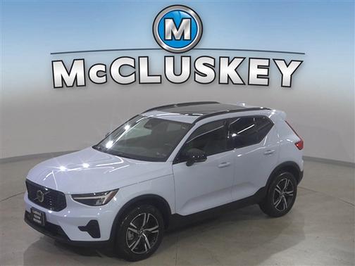 2024 Volvo XC40 B5 Core