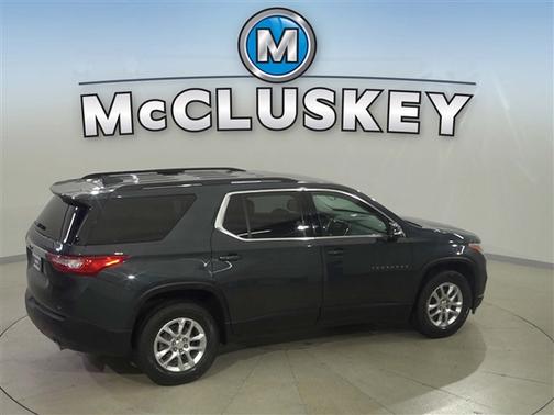 Graphite Metallic 2019 Chevrolet Traverse LT Cloth