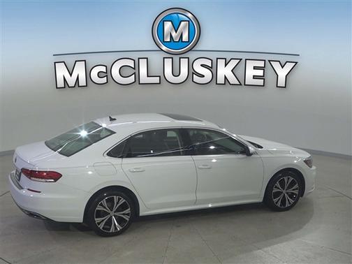 2022 Volkswagen Passat 2.0T SE