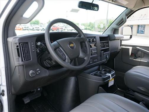 2025 Chevrolet Express 2500 RWD 2500 Regular Wheelbase WT