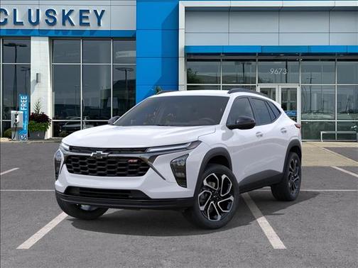 Summit White 2026 Chevrolet Trax FWD 2RS