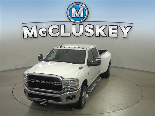 Bright White Clearcoat 2024 RAM 3500 Big Horn Crew Cab 4x4 8' Box
