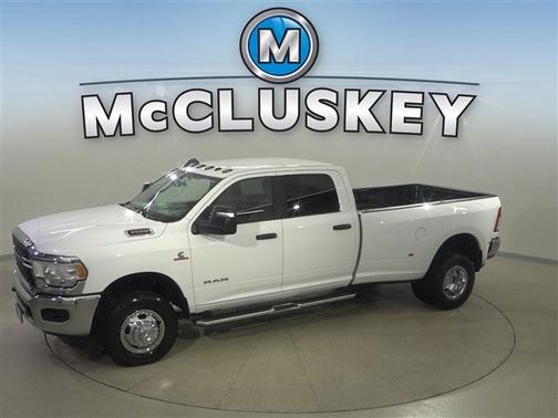 Bright White Clearcoat 2024 RAM 3500 Big Horn Crew Cab 4x4 8' Box