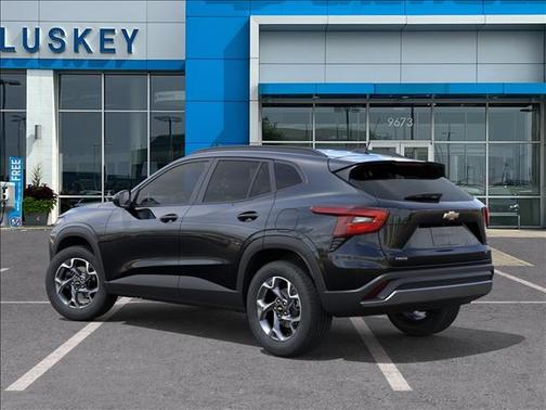 Mosaic Black Metallic 2026 Chevrolet Trax LT