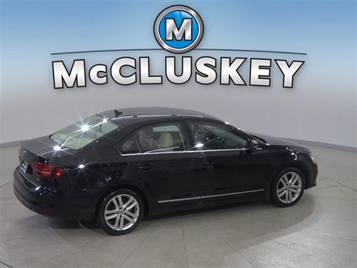 Black 2017 Volkswagen Jetta 1.8T SEL