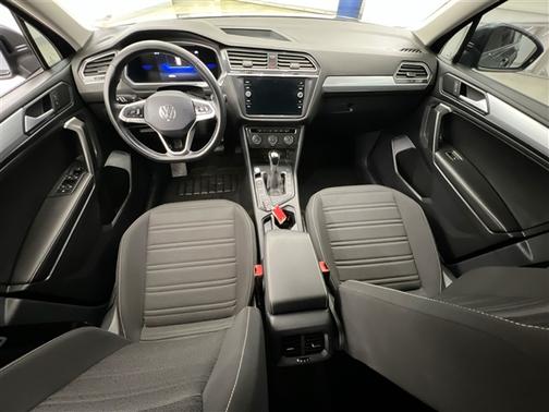 Platinum Gray Metallic 2024 Volkswagen Tiguan 2.0T S