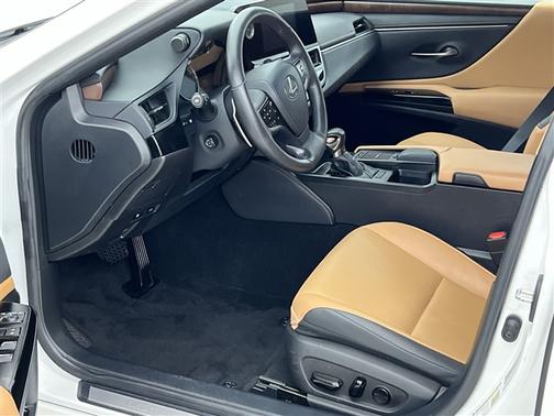 2022 Lexus ES 250 Base