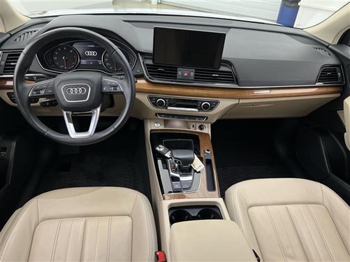 2023 Audi Q5 40 Premium