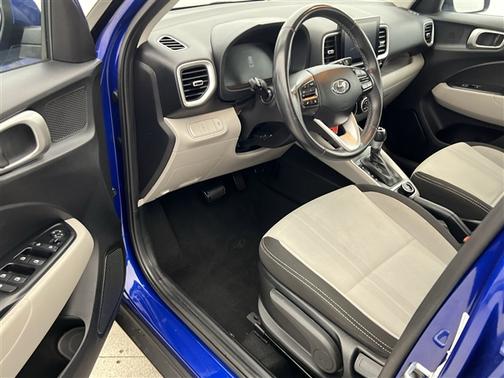 2023 Hyundai VENUE SEL