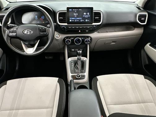Onyx Black 2025 Hyundai VENUE SEL
