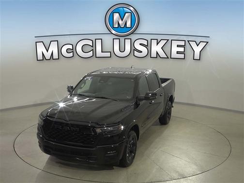 Diamond Black Crystal Pearlcoat 2025 RAM 1500 Big Horn/Lone Star