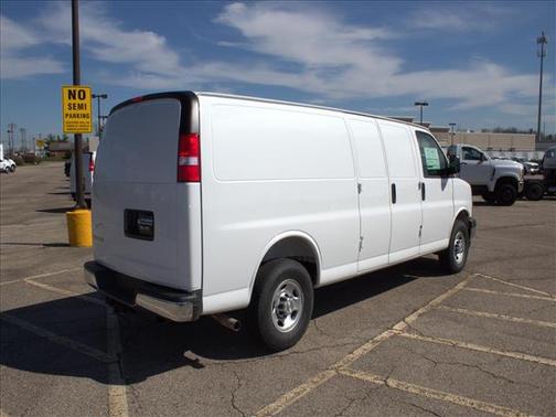2026 Chevrolet Express 2500 2500 Extended Wheelbase, WT, RWD