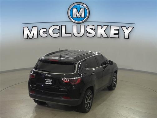 Diamond Black Crystal Pearlcoat 2024 Jeep Compass Limited