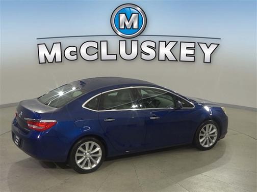 Luxo Blue Metallic 2013 Buick Verano Base