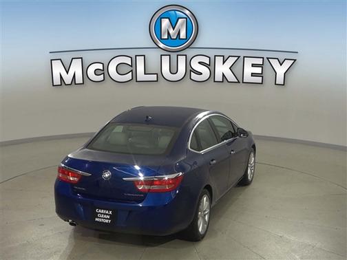 Luxo Blue Metallic 2013 Buick Verano Base
