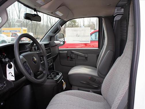 Summit White 2026 Chevrolet Express 2500 2500 Extended Wheelbase, WT, RWD