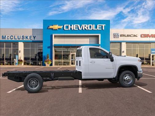 Summit White 2026 Chevrolet Silverado 3500 Work Truck