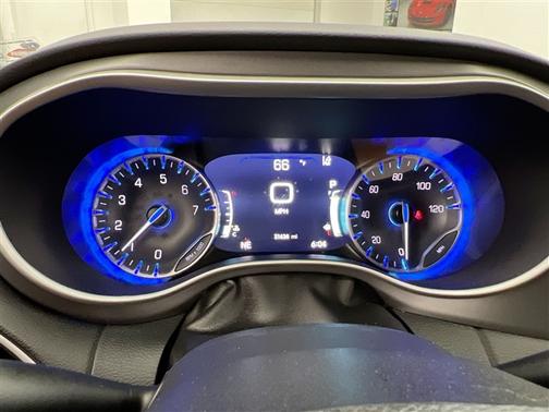 Diamond Black Crystal Pearlcoat 2025 Chrysler Pacifica L