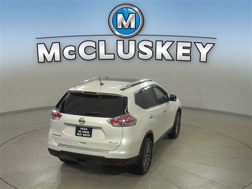 Pearl White 2016 Nissan Rogue SL