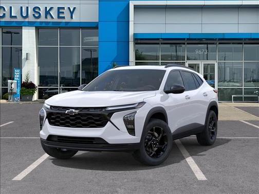 Summit White 2026 Chevrolet Trax LT