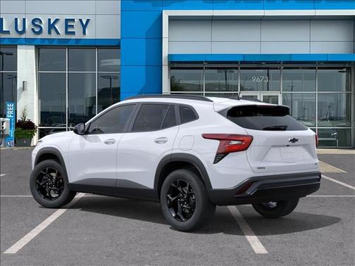 Summit White 2026 Chevrolet Trax LT