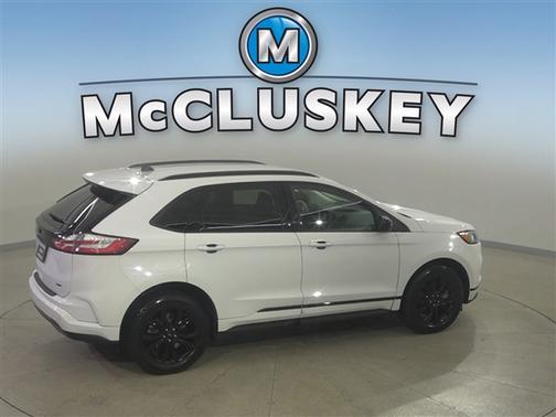 2022 Ford Edge SE