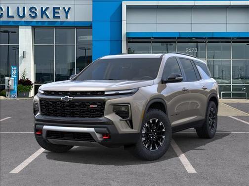 Sandstone Gray 2026 Chevrolet Traverse AWD Z71