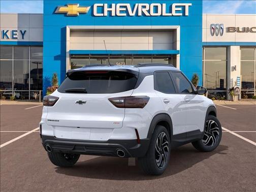 Iridescent Pearl Tricoat 2026 Chevrolet Trailblazer RS