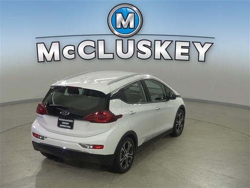 Summit White 2018 Chevrolet Bolt EV Premier