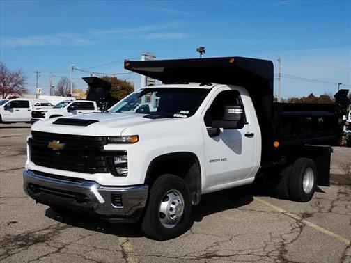 2025 Chevrolet Silverado 3500 WT