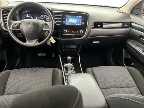 2020 Mitsubishi Outlander ES