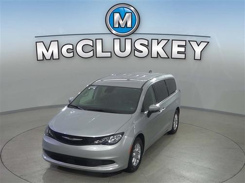 Silver Mist Clearcoat 2023 Chrysler Voyager LX