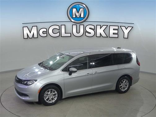 Silver Mist Clearcoat 2023 Chrysler Voyager LX