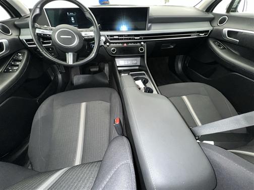 2024 Hyundai SONATA Hybrid SE