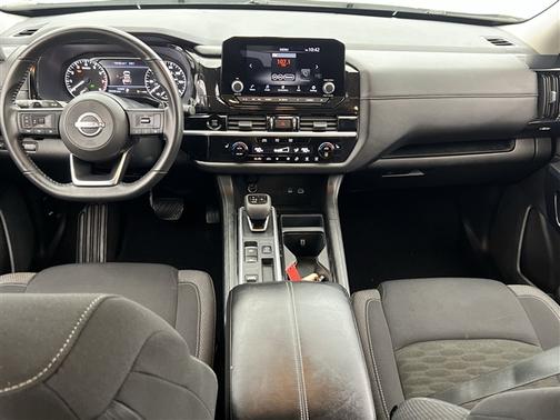 2025 Nissan Pathfinder SV FWD