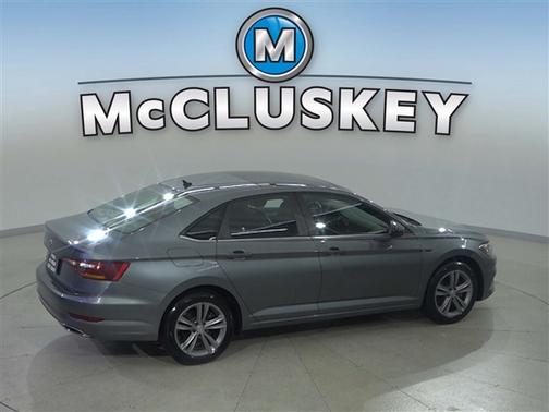 Platinum Gray Metallic 2019 Volkswagen Jetta 1.4T R-Line