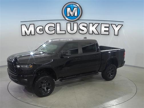 Diamond Black Crystal Pearlcoat 2025 RAM 1500 Big Horn/Lone Star
