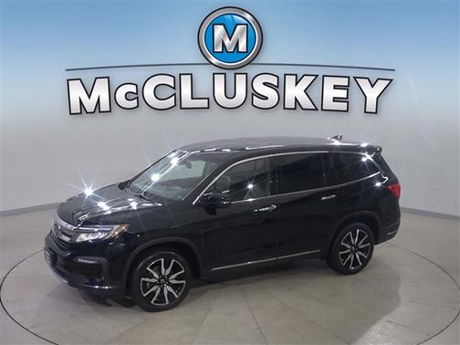 Crystal Black Pearl 2022 Honda Pilot Touring 8-Passenger