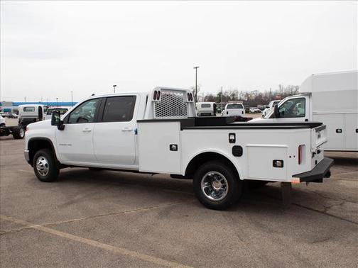 Summit White 2026 Chevrolet Silverado 3500 LT